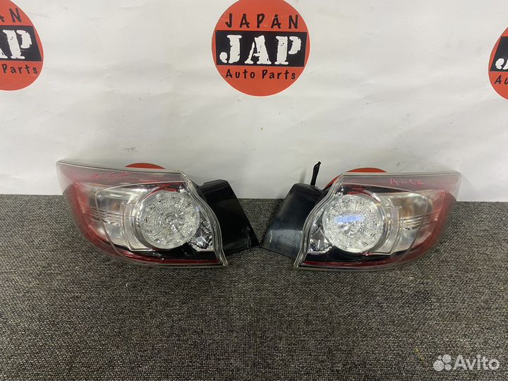 Фонарь левый правый Mazda 3 BL