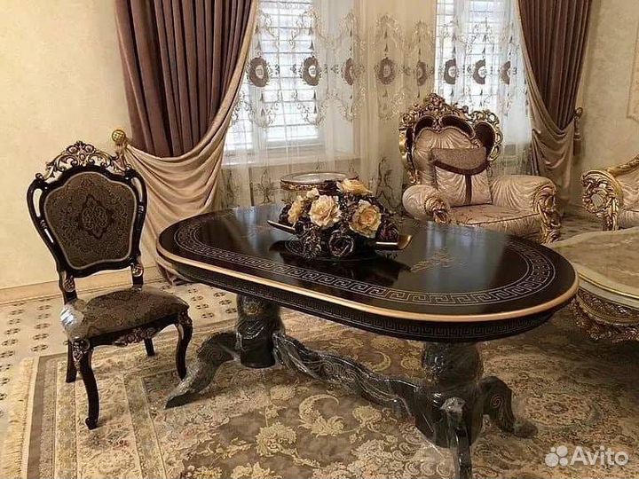 Кухонный Обеденный стол. Столик. Компьютерный стол