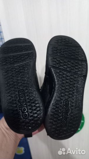 Кроссовки детские adidas 28,5