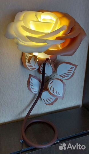 Роза-ночник из изолона