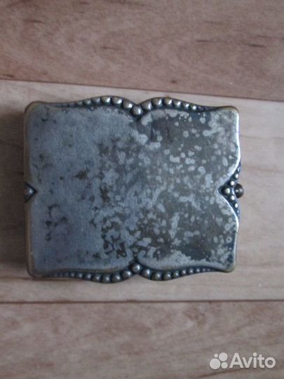 Пудреница металл форма 