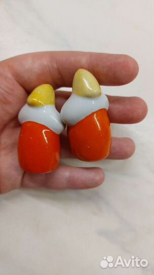 Фаpфорoвaя cтатуэтка Матрeшка