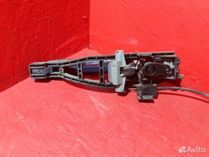 Ручка двери передняя правая Форд Фокус 2 08