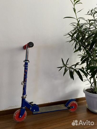 Самокат детский двухколесный с человеком пауком