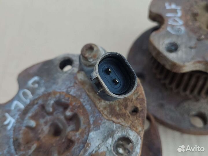 Ступица задняя Volkswagen Golf 4 Bora Octavia a4