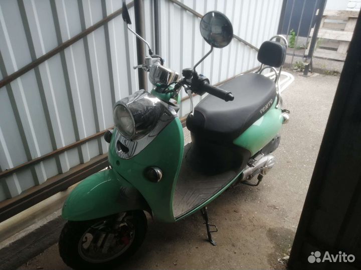 Продам скутер Vento retro