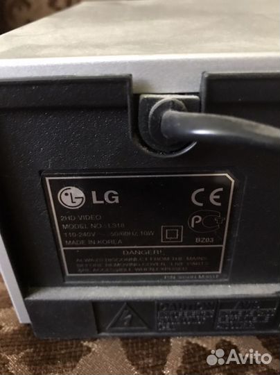 Видеомагнитофон LG