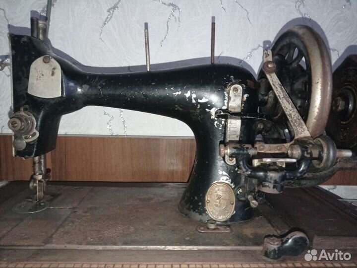 Швейная машина