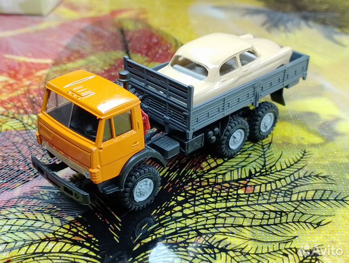 Камаз 4320 (1976-2001) с кузовом москвича в кузове