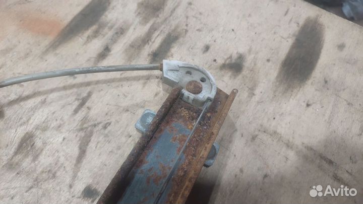 Стеклоподъемник передний правый Sonata EF 4