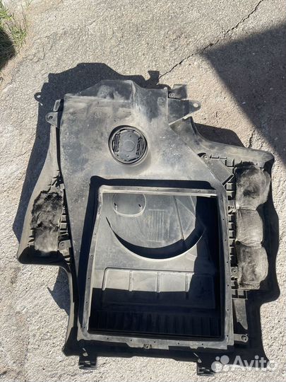 Продам крышку на двигатель мазда сх-7