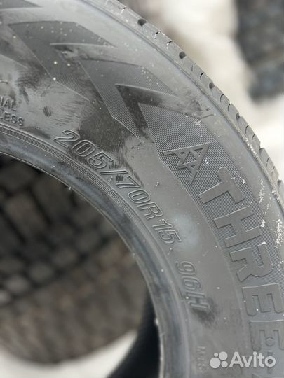 Three-A P306 205/70 R15 96H