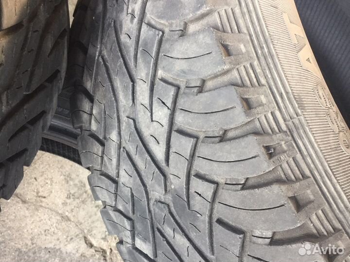 Continental ContiCrossContact AT 215/65 R16