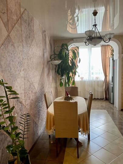 2-к. квартира, 60 м², 2/5 эт.