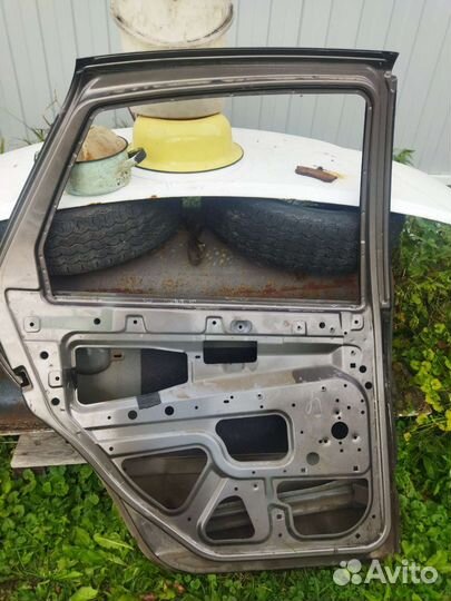 Задняя левая дверь гранта