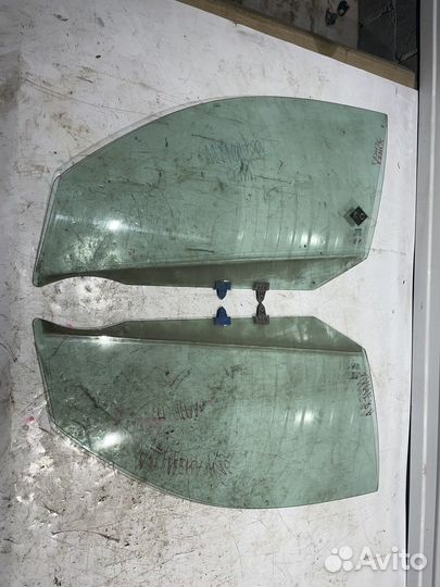 Стекло двери (Nissan Almera)