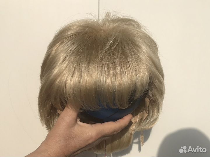Парик новый блонд с короткой стрижкой. (Ю.Корея)