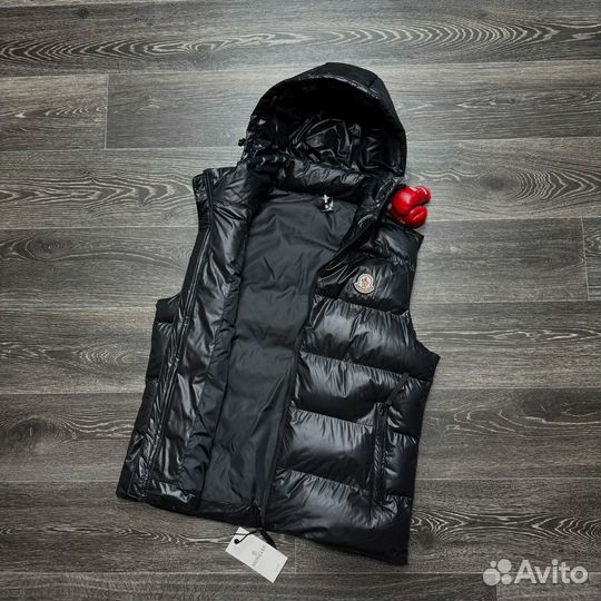 Жилетка Moncler матовая