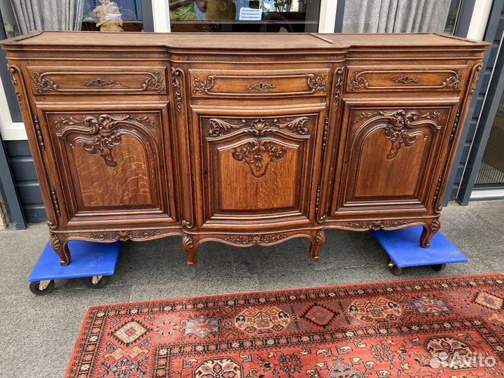 Прилавок старинный дрессуар