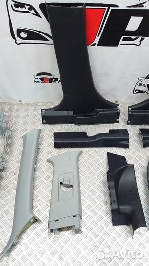 Накладка (кузов внутри) Mitsubishi Outlander