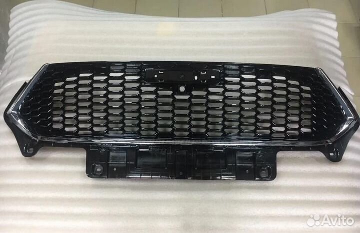 Решетка радиатора штатная Haval F7 / F7x