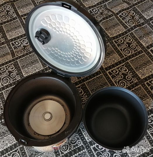 Мультиварка Redmond RMC M25