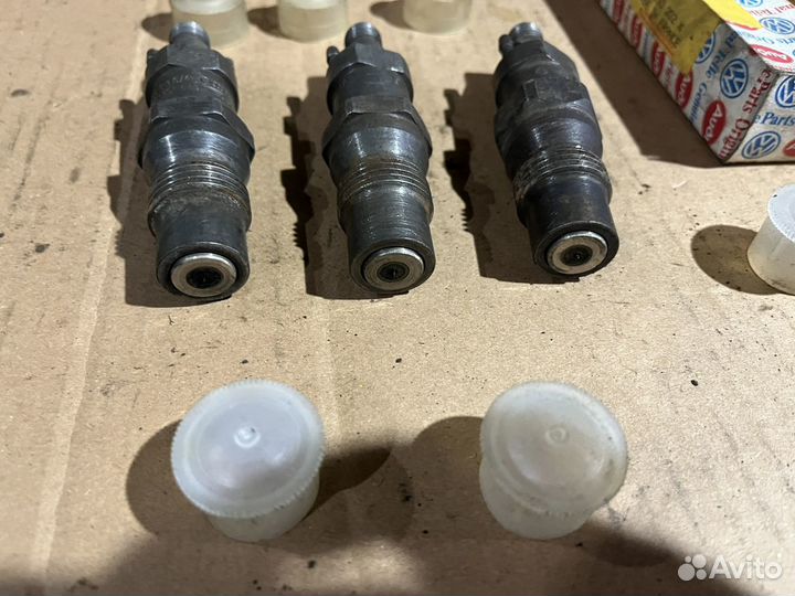 Форсунка топливная Audi Volkswagen