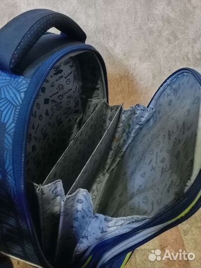 Портфель (Рюкзак) школьный