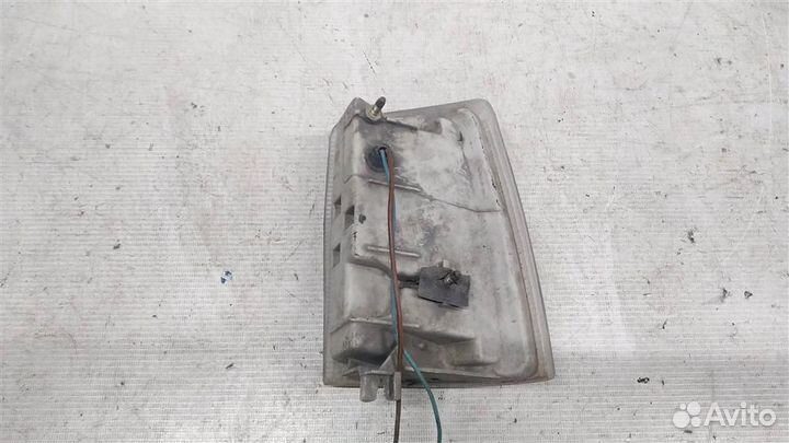 Указатель поворота левый белый Fiat Uno 83-95г