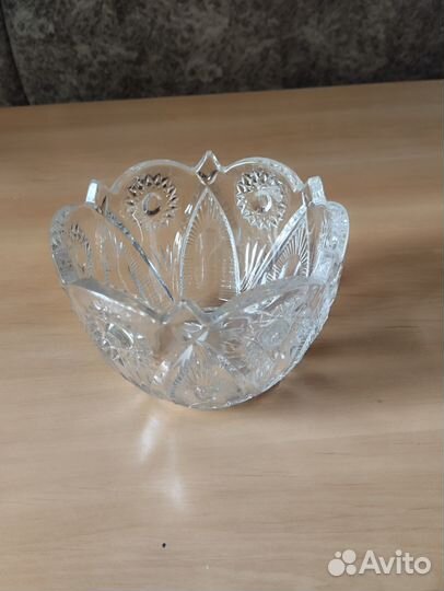Ваза хрустальная