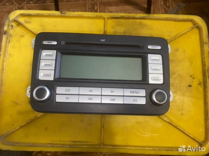 Магнитофон (магнитола) Volkswagen Caddy 2KB BSU