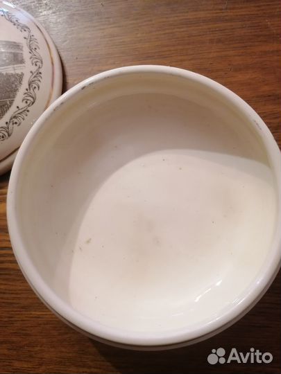 Старинная шкатулка с библиотекой имени Ленина СССР