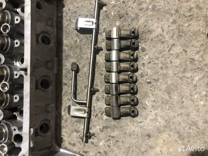 Головка блока Нива21214 нового образца с гидриками
