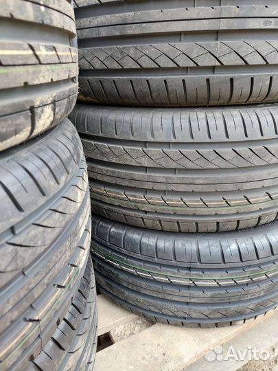 Hifly HF 805 235/45 R18 98W