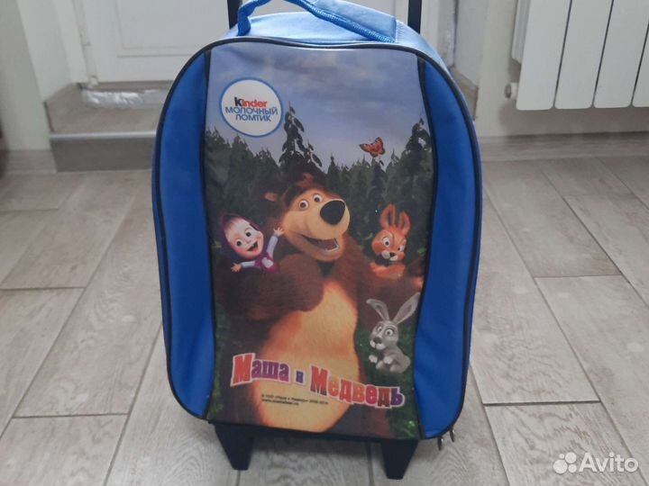 Детский чемодан на колесиках