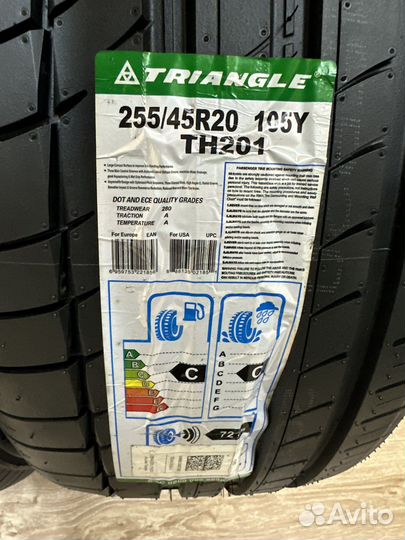 Triangle Sports TH201 255/45 R20 106W