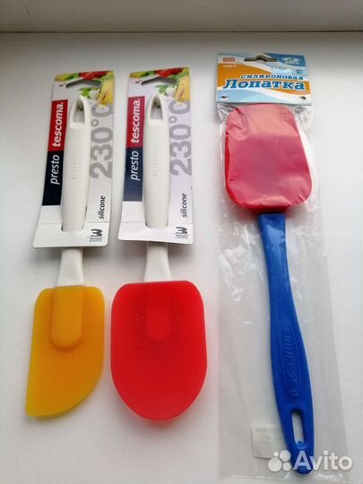 Кухонные новые принадлежности комплектом