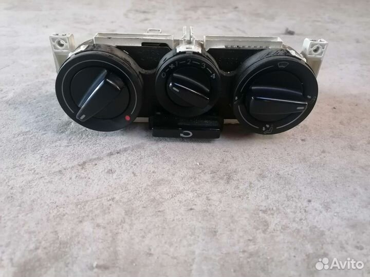 Блок управления печкой Шкода Октавия Тур А4