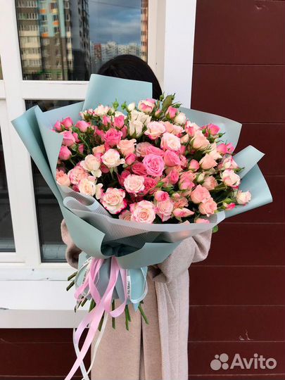 Букет из кустовых роз