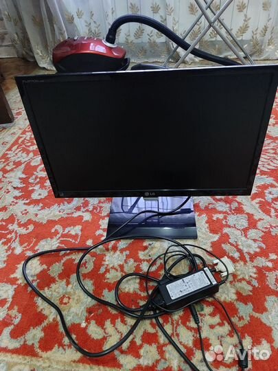 Монитор LG