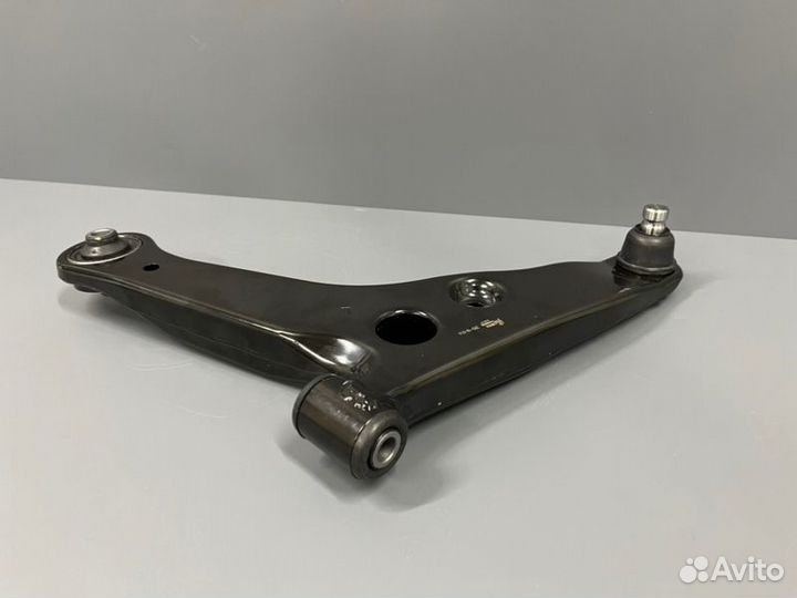 Рычаг передний левый Mitsubishi Lancer 9