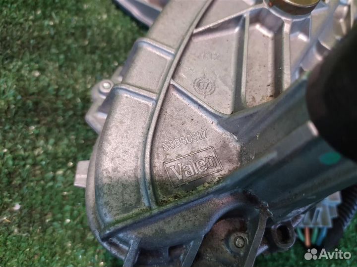 Мотор стеклоочистителя правый Citroen C4 Picasso