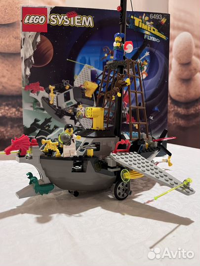 Lego System 6493 Flying Time Vessel (Time Cruiser)