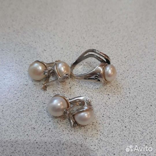 Серебряные серьги и кольцо
