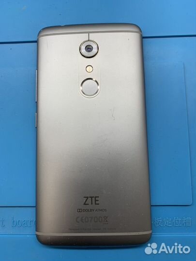 ZTE Axon 7, 4/64 ГБ
