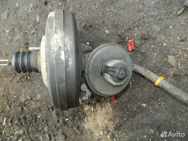 Вакуумник тормозной шевроле нива