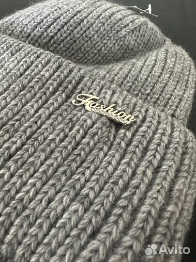 Шапка новая серая