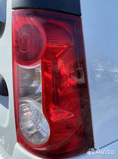 Фонарь лада Ларгус задний правый