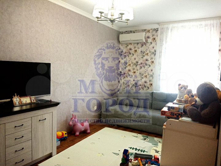 Дом 63 м² на участке 4 сот.