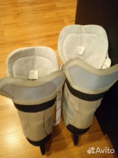 Коньки хоккейные, размер 42